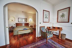 Relais Casali della Cisterna