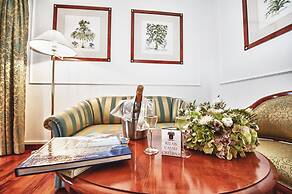 Relais Casali della Cisterna