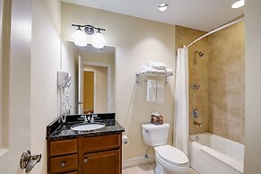 Emerald Greens Hotel Condo Resort