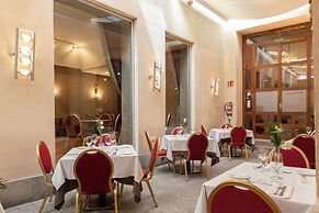 Hotel San Antonio El Real