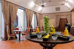 Hotel San Antonio El Real