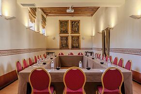 Hotel San Antonio El Real