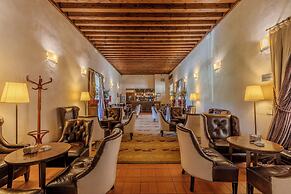 Hotel San Antonio El Real