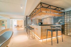 Aqualuz Lagos by The Editory