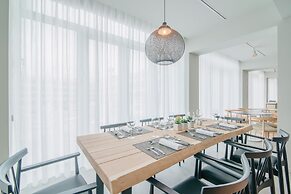 Aqualuz Lagos by The Editory