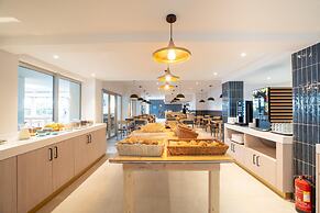 Aqualuz Lagos by The Editory