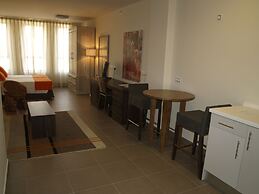 Eco Alcala Suites