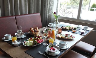 Caravelle Hotel im Park