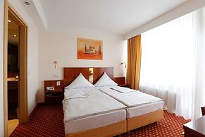 Caravelle Hotel im Park