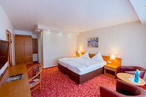 Caravelle Hotel im Park