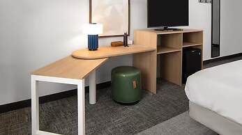 Spark by Hilton Woodbridge