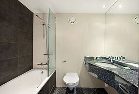 Hyatt Place London Heathrow Airport