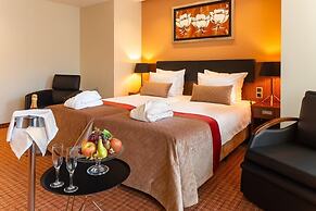 Avalon Hotel & Conferences