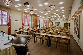 Avalon Hotel & Conferences