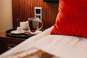 Avalon Hotel & Conferences