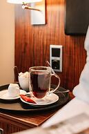 Avalon Hotel & Conferences