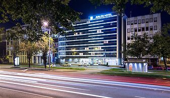 Avalon Hotel & Conferences