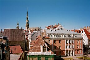 Avalon Hotel & Conferences