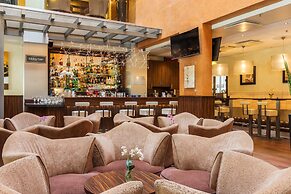 Avalon Hotel & Conferences