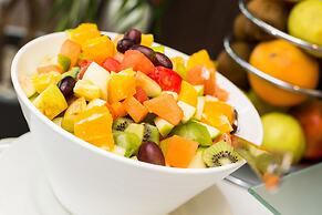 Avalon Hotel & Conferences