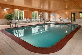 Country Inn & Suites by Radisson, Lima, OH
