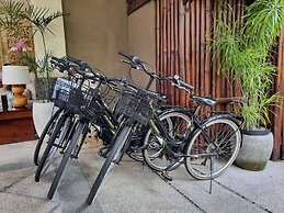 The Maya Seminyak Villas