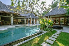 The Maya Seminyak Villas