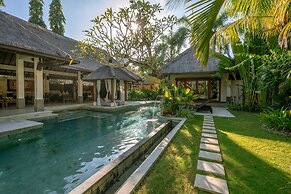 The Maya Seminyak Villas