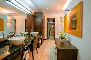 The Maya Seminyak Villas