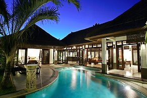 The Maya Seminyak Villas