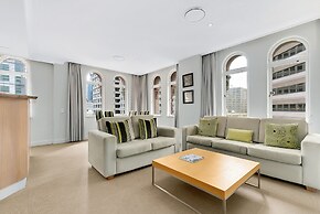 The Manor Apartment Hotel