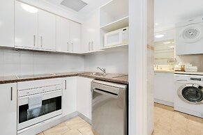 The Manor Apartment Hotel