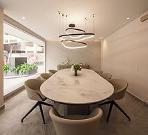 Le Parc Hotel, Beyond Stars