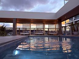 Le Parc Hotel, Beyond Stars