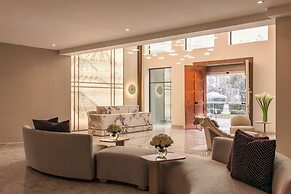 Le Parc Hotel, Beyond Stars