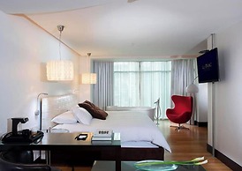 Le Parc Hotel, Beyond Stars