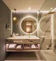 Le Parc Hotel, Beyond Stars