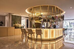 Le Parc Hotel, Beyond Stars