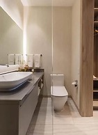 Le Parc Hotel, Beyond Stars