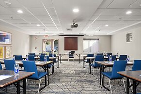 Holiday Inn Express Hotel & Suites Lincoln by IHG