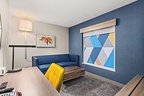 Holiday Inn Express Hotel & Suites Lincoln by IHG