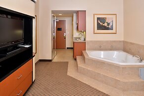 Holiday Inn Express Hotel & Suites Lincoln by IHG