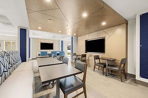 Holiday Inn Express Hotel & Suites Lincoln by IHG