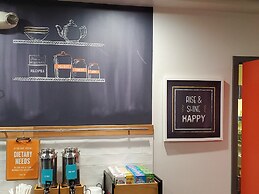 Hampton Inn & Suites Dayton-Airport