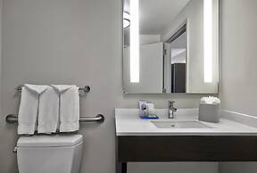 Holiday Inn Express Hotel & Suites Kansas City - Grandview by IHG