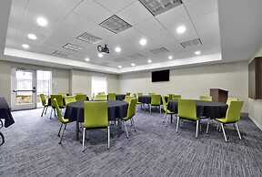 Holiday Inn Express Hotel & Suites Kansas City - Grandview by IHG