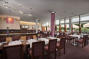 Holiday Inn Resort Warszawa Józefów**** by IHG