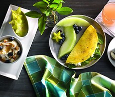 Embassy Suites Montréal by Hilton