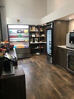 Embassy Suites Montréal by Hilton