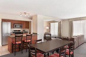 Embassy Suites Montréal by Hilton